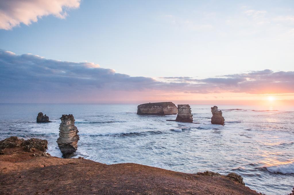 12 Apostles Accommodation Anchors Beach House With Sea Views Port Campbell Ruang foto