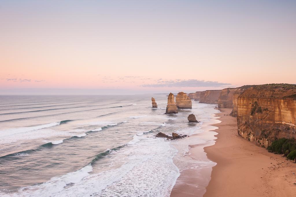 12 Apostles Accommodation Anchors Beach House With Sea Views Port Campbell Ruang foto