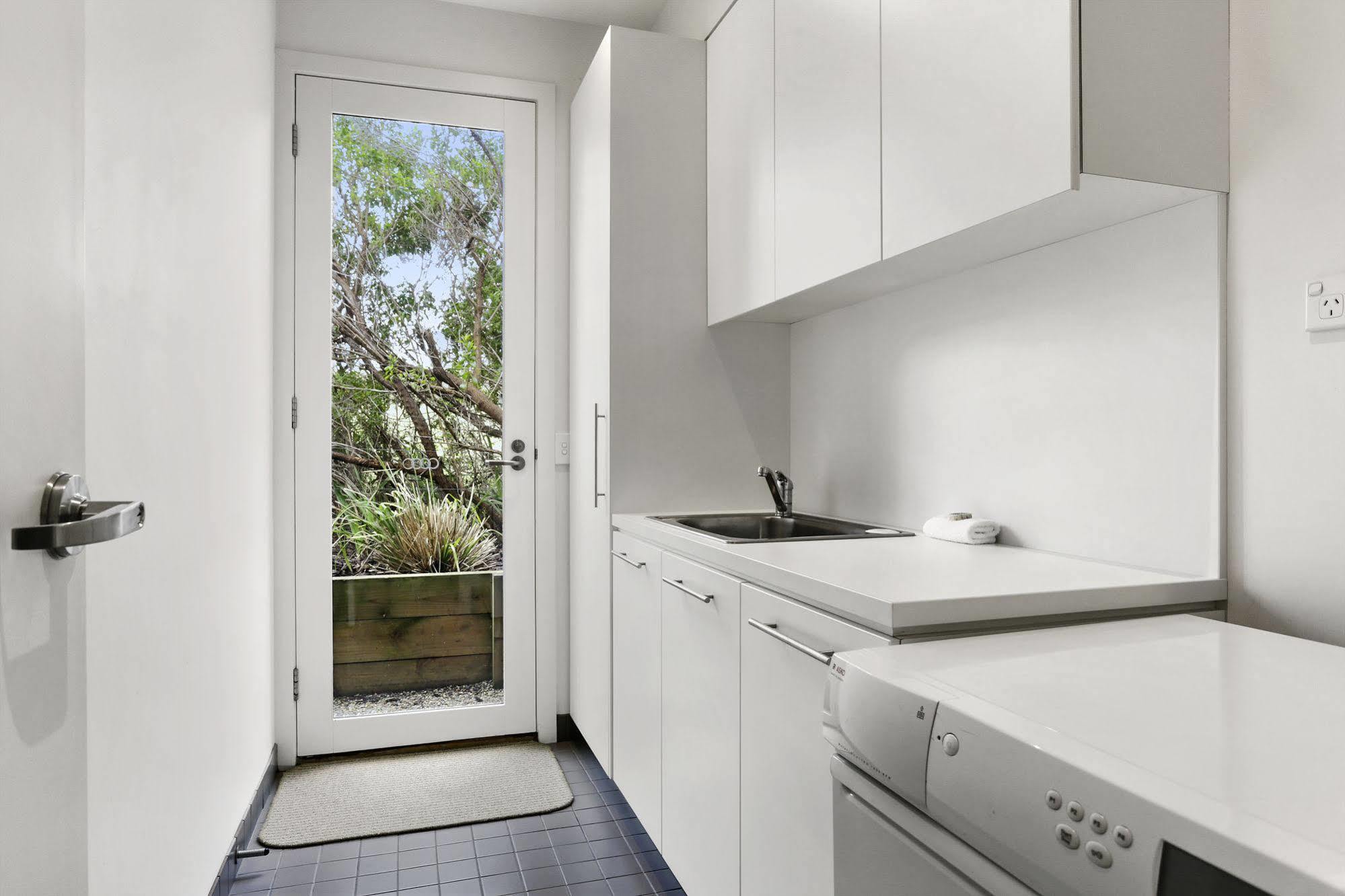 12 Apostles Accommodation Anchors Beach House With Sea Views Port Campbell Bagian luar foto